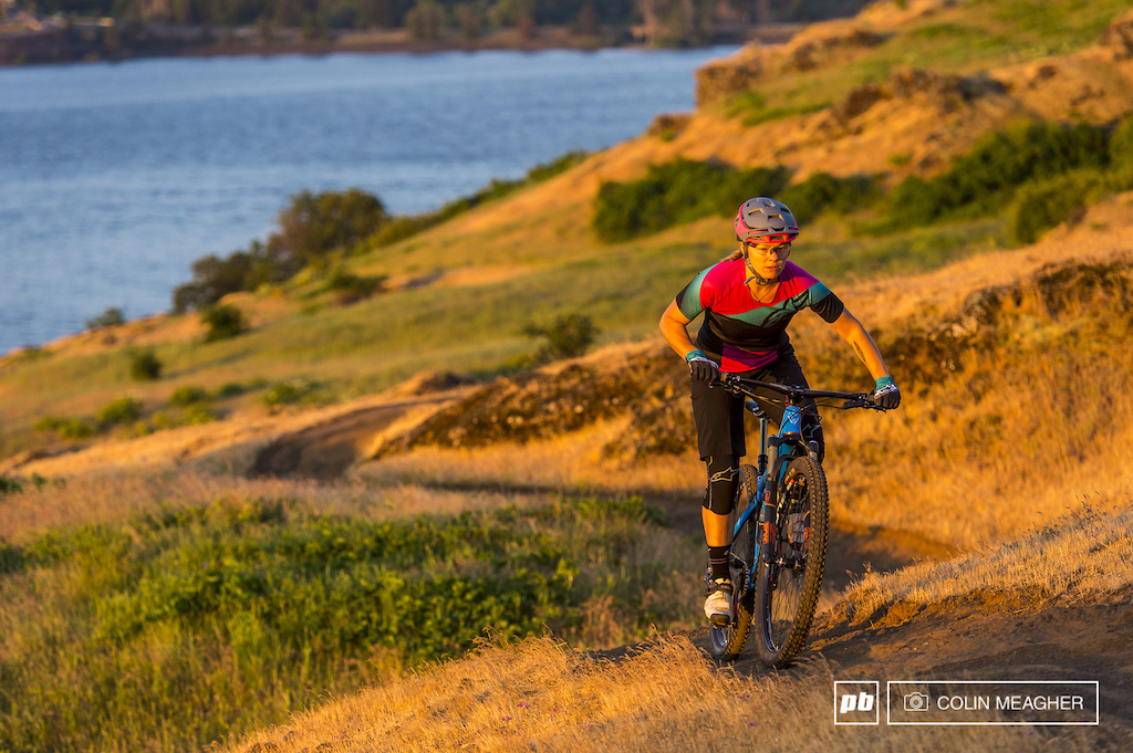 Nikki Hollatz testing clothing for the 2016 Spring summer clothing review on Pinkbike