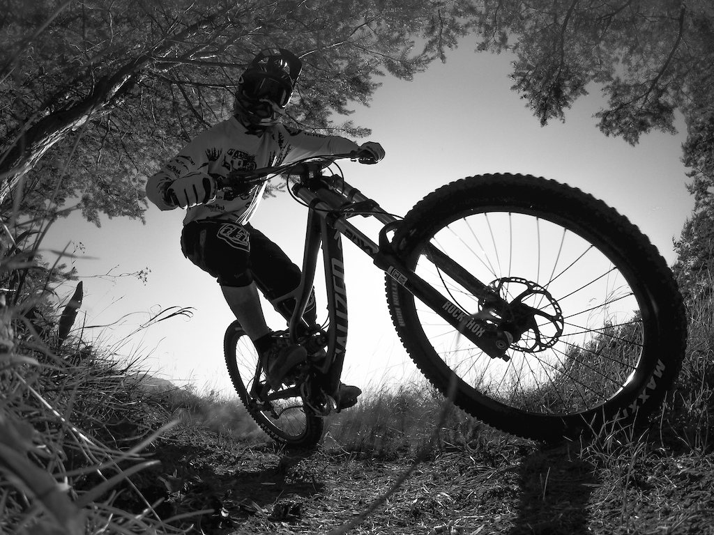 Little photo session on local track
Photo by: Samuel Antoska