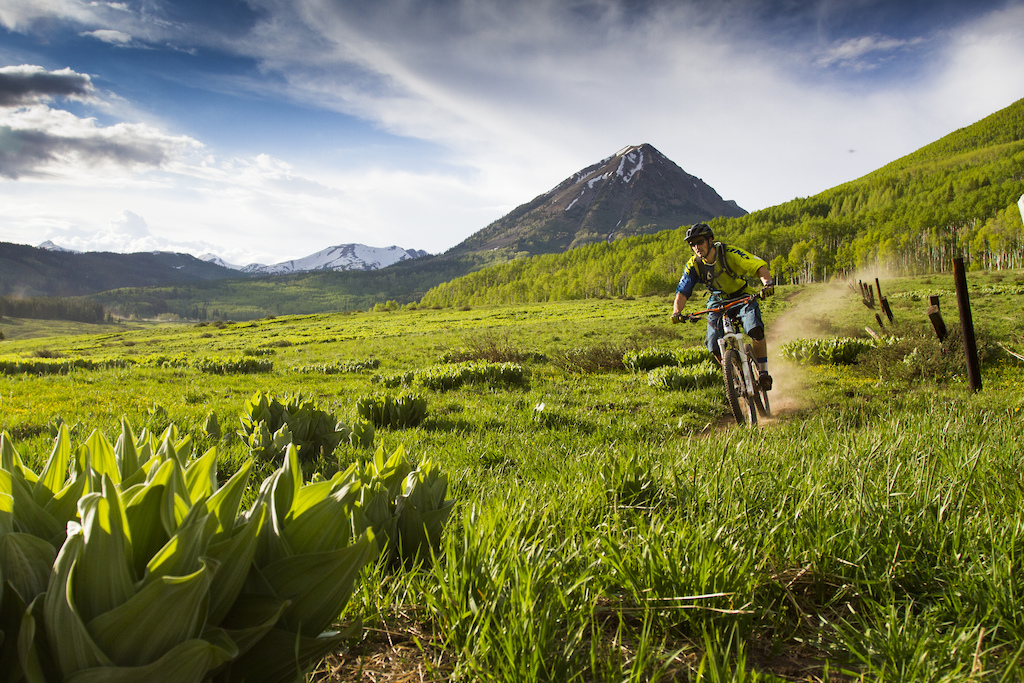 Tor Jorfald leaving nothing but a dusty tail at Snodgrass Trail Crested Butte