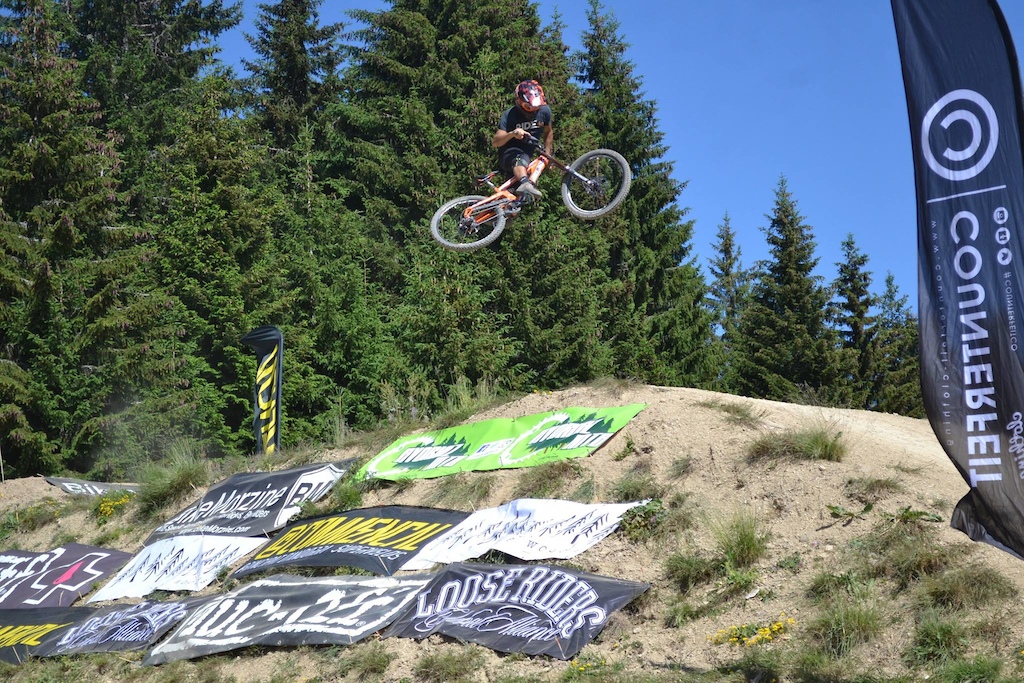 few pics of the bike morzine whip off. feel free to save the pics if they are you.