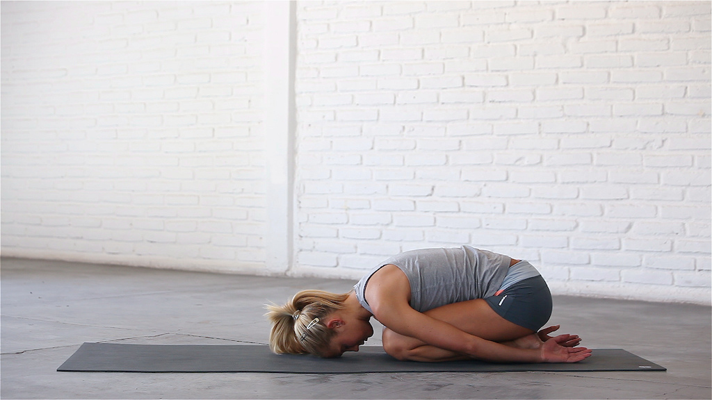 Post-Ride Yoga Poses For a Tight IT Band - Monthly Yoga With Abi