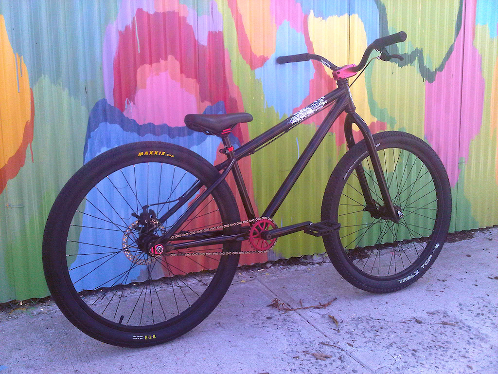 Haro Steel Reserve. NS District Bars, Fit Flow cranks, Premium slim pedals, Odyssey Aitken seat, and all the other previous stuff. Aug 2012.