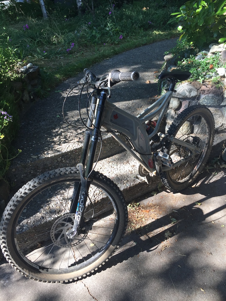 0 Norco-Fuse DH 22.5'' frame 26'' wheels