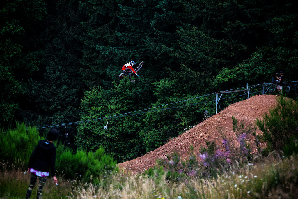 Conor styling the huge hip at the end of the Loosefest course. This dude killed it all week!