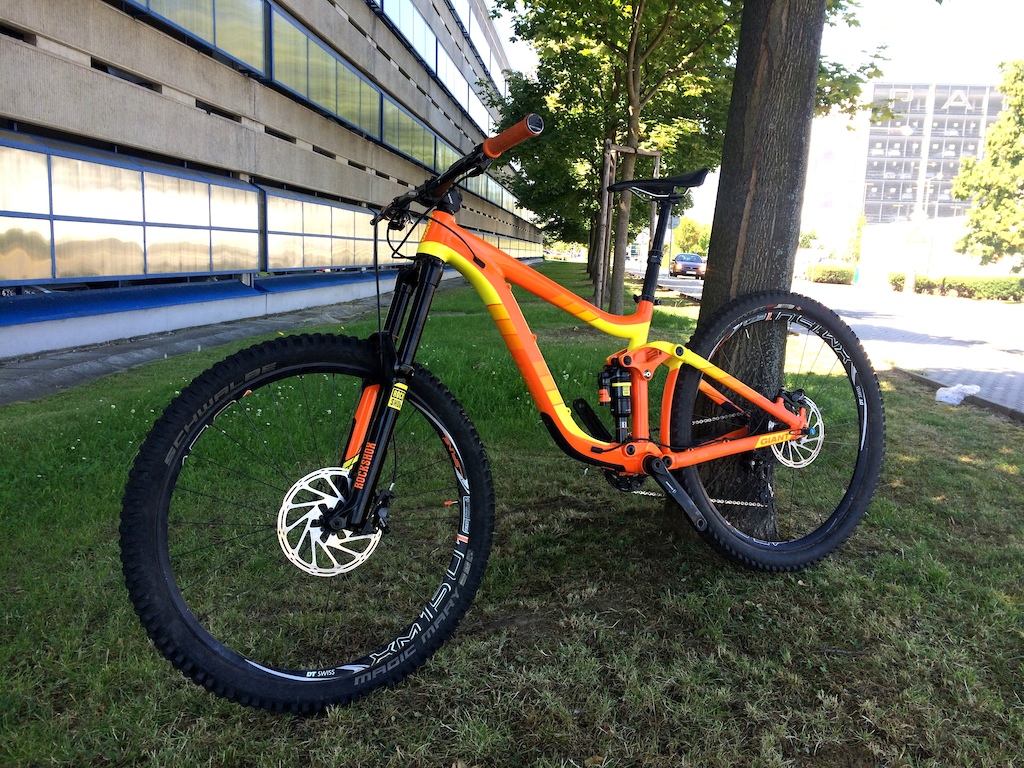 2015 GIANT REIGN 1 - SMALL