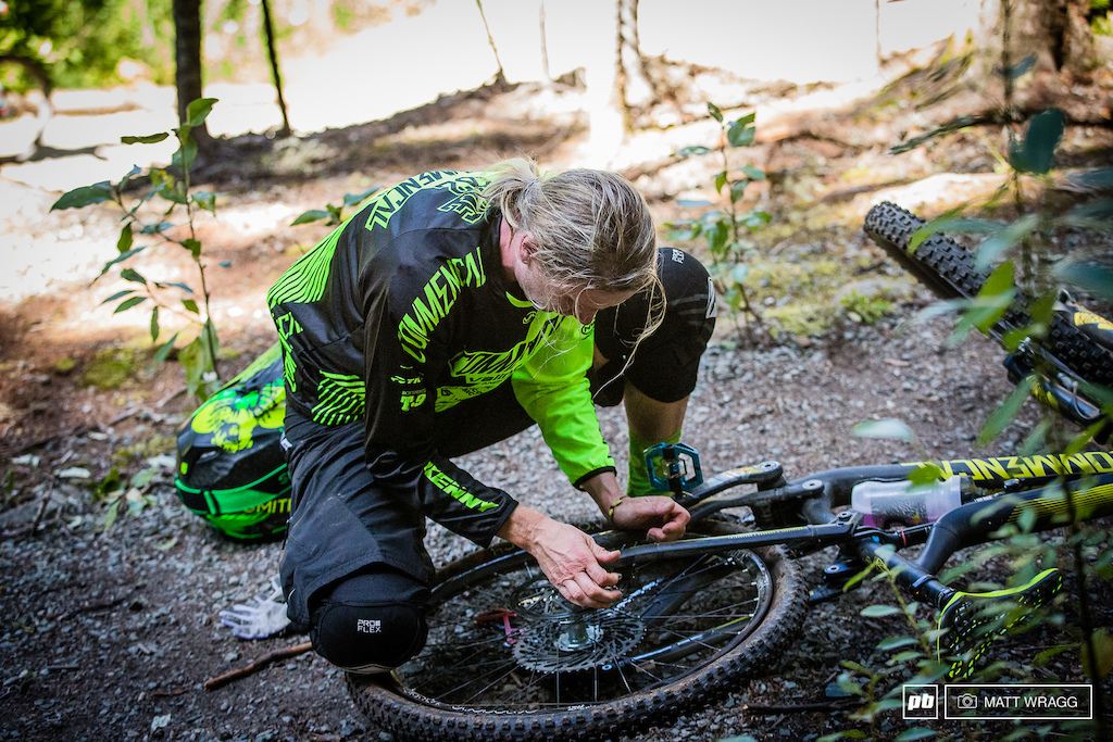 Cecile Ravanel punctured on both stages one and two - word is that her rim was some damaged that she had to beat it back into shape with a rock to keep her going until she could get to the tech area.