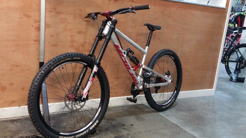 2016 Nicolai Ion20 650b DH in Large