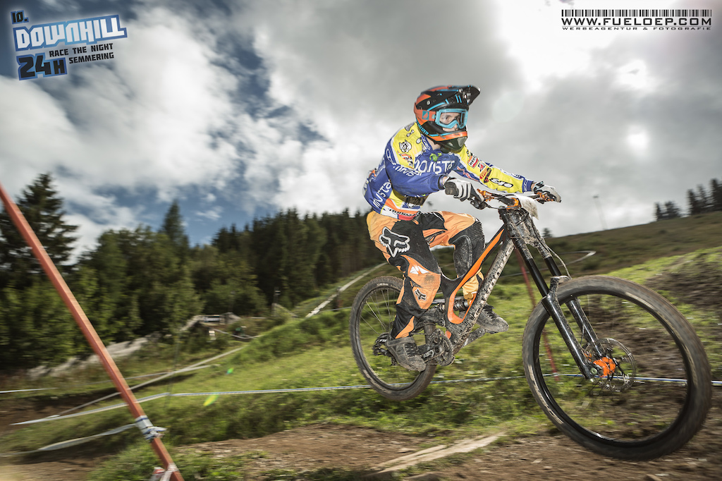 Semmering 24 hour DH race,shame i crashed to much but still with all the bad luck 21th place out of 53 riders. 72 laps = 194.4km with 25200 HM