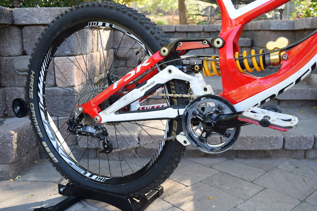 2014 Like New Large Specialized Demo 8 with Ohlins