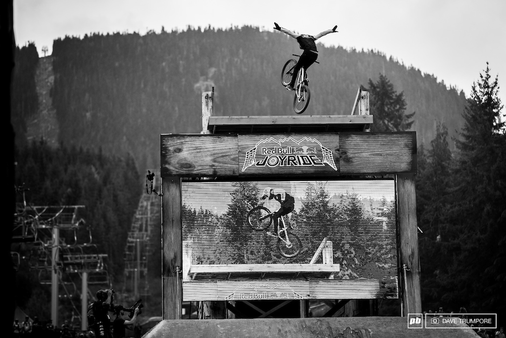 With NBC and Red Bull's cameras recording his every move Thomas Genon shows a 360 tuck no-hander off the final jump.