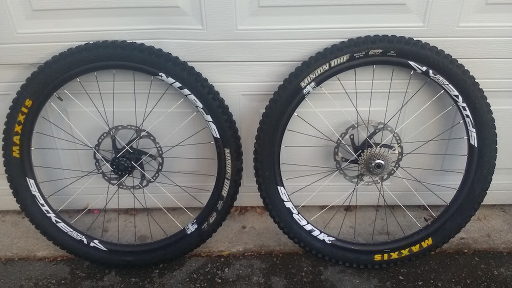 2016 Spank spike wheelset with maxis minions