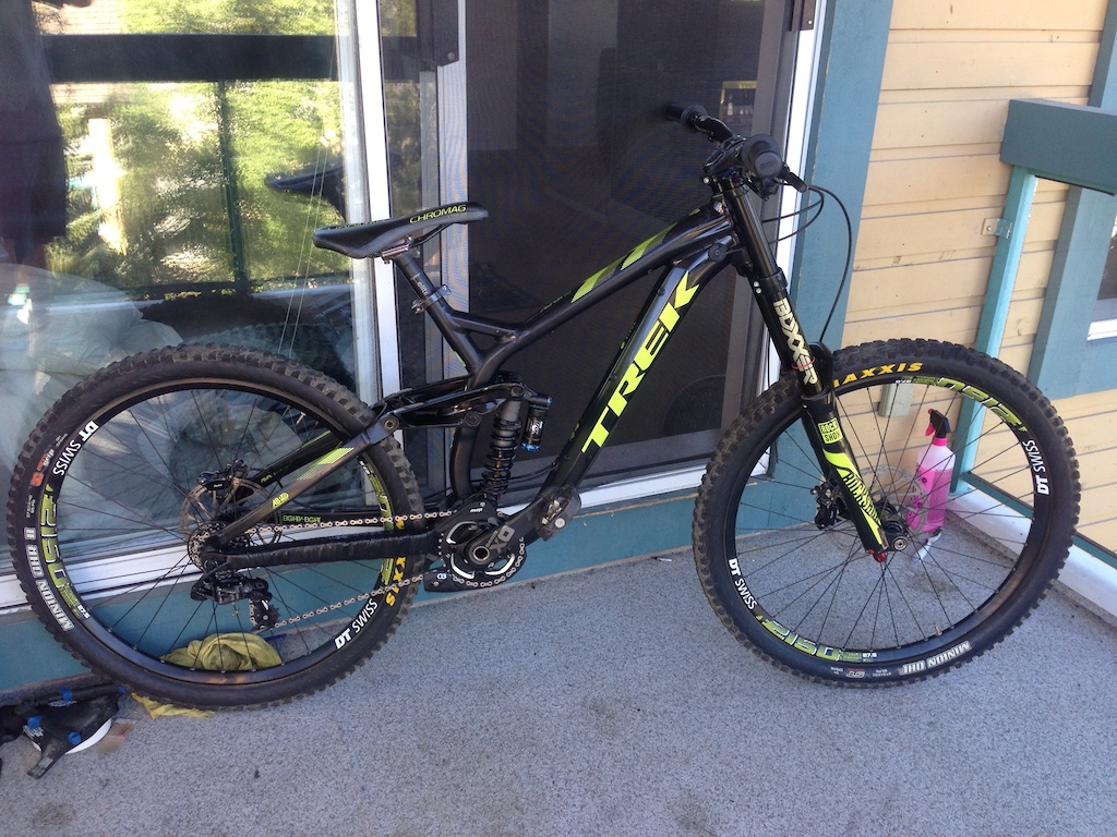 2015 TREK SESSION 88 MEDIUM with many upgrades.