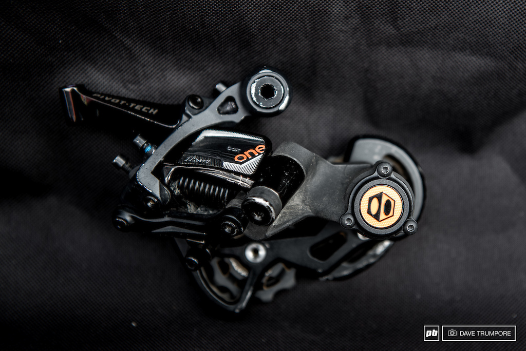 A few years in the making we are starting to see a near final version of the rear derailleur from BOX popping up.