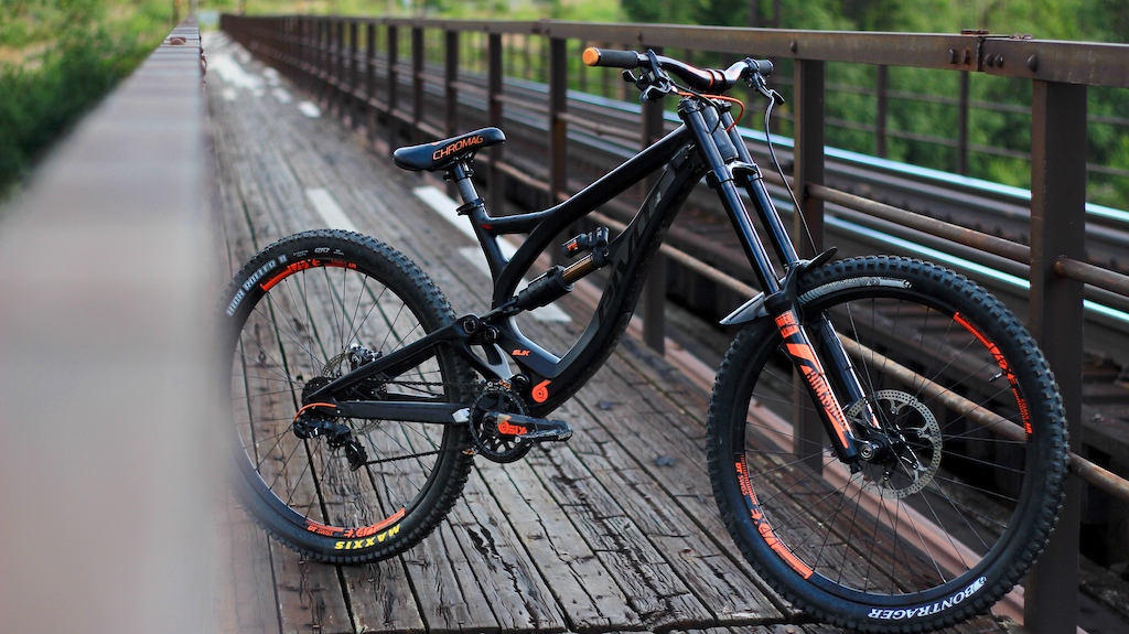 My custom Pivot Phoenix Carbon
28pounds