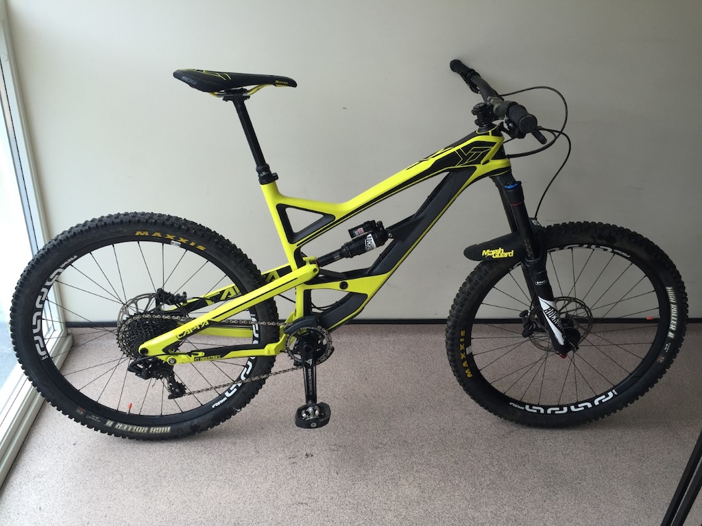 2016 YT capra CF comp.