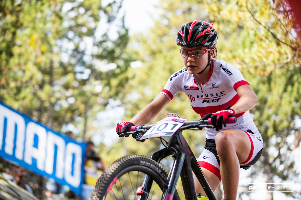 Sina Frei dominates the women's U23 field this year. Another win and a well deserved overall World Cup title.