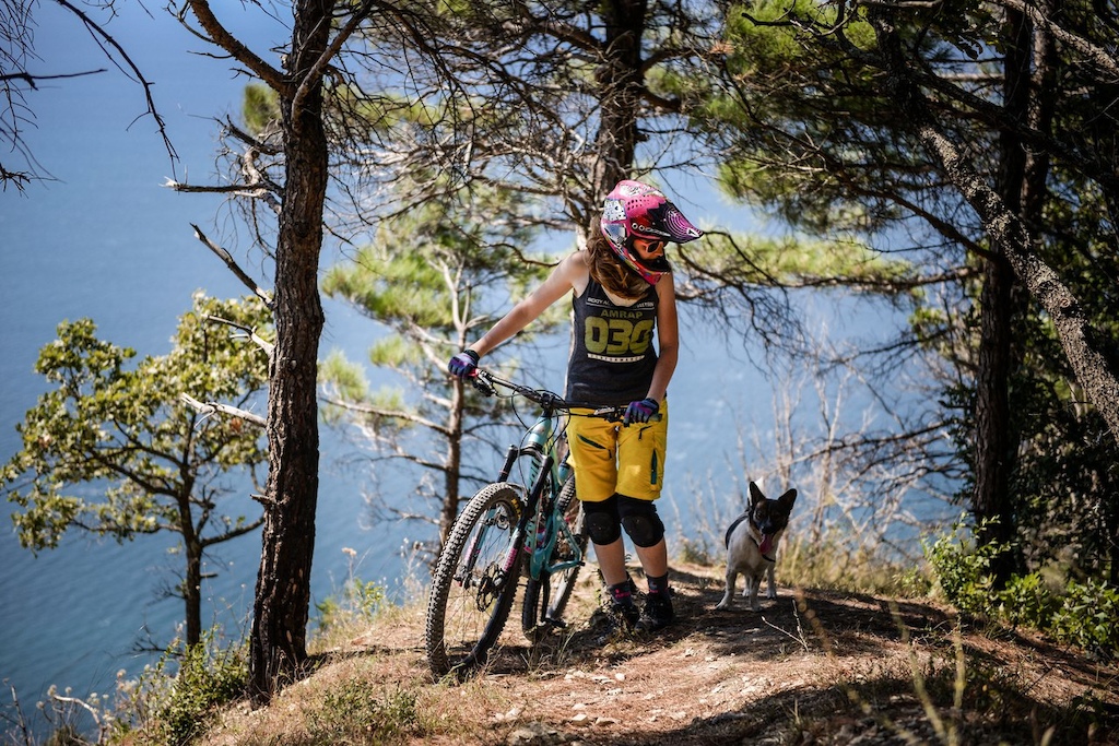 Fhoto: Alena Shustova. Wow trail, Black seacost