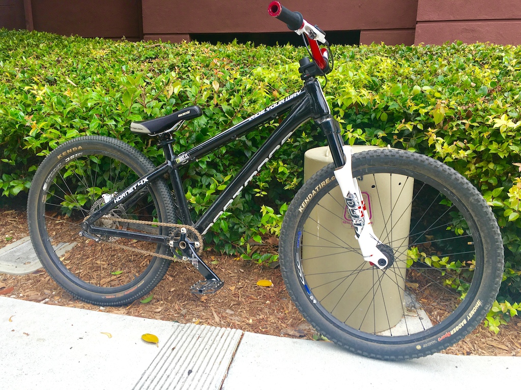 2015 Dartmoor hornet 4x, single speed dj dirt jump 4x bike