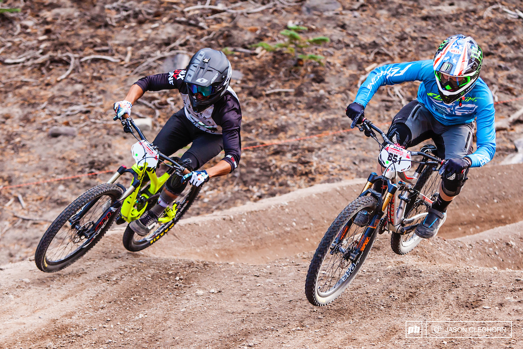Austin Warren, on the left, would edge out Devin Kjaer for the win in Dual Slalom. This was Devin's first pro race!
