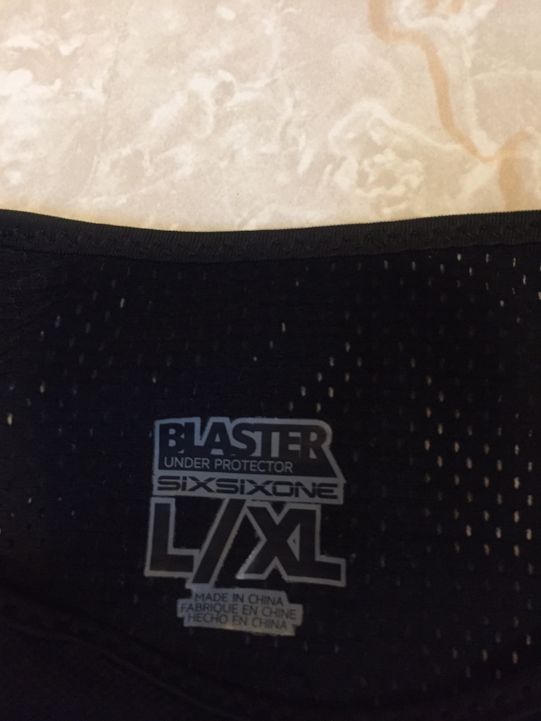 2016 661 Chest protection base layer