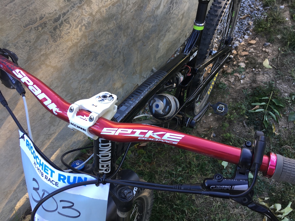 2016 diamondback atroz comp