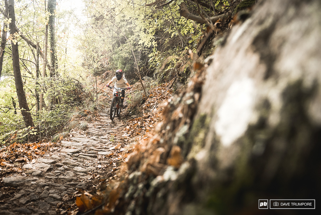 Hannah Barnes descends the rough old cobblestone road that makes up the final section of stage 1.