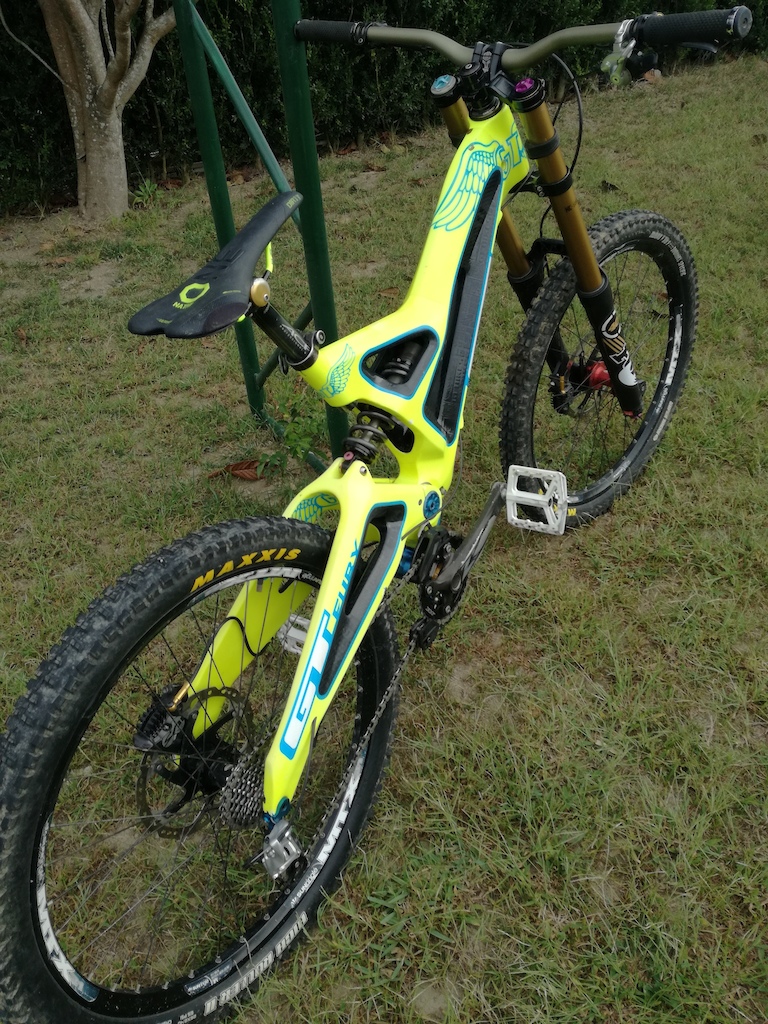 2011 GT Fury World Cup Carbono
