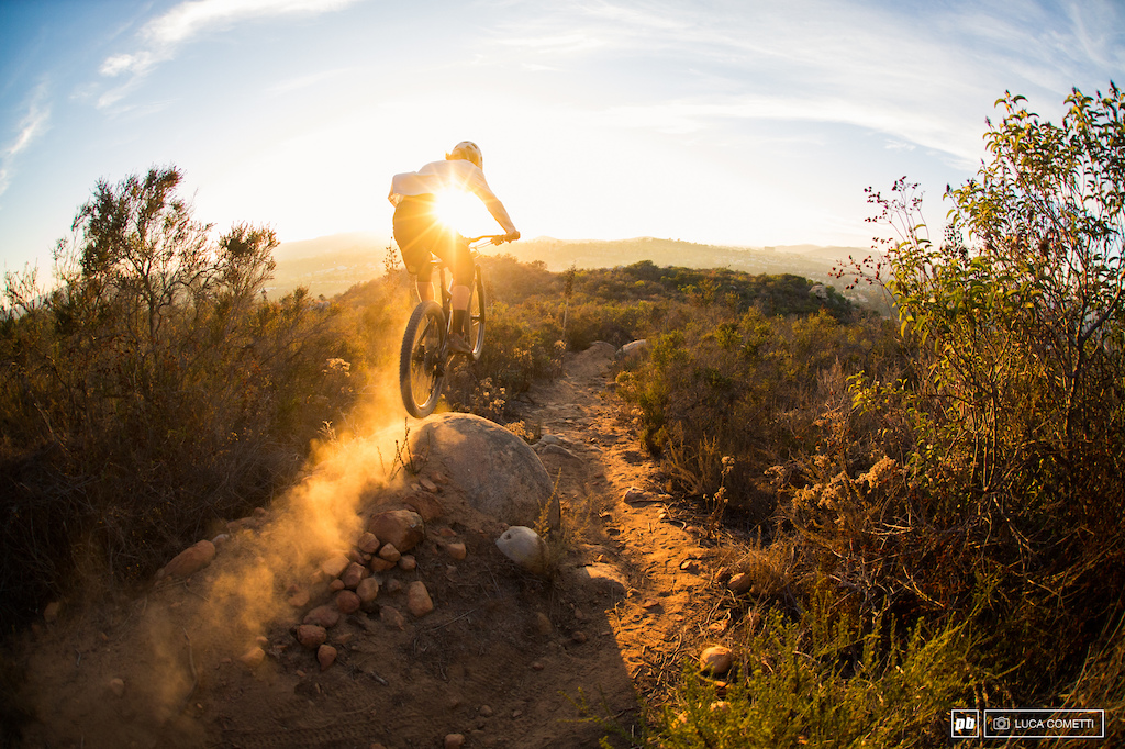 Commencal Meta AM V4.2 Race Eagle 650B - Review - Pinkbike Commencal Meta AM V4.2 Race Eagle 650B - Review - Pinkbike