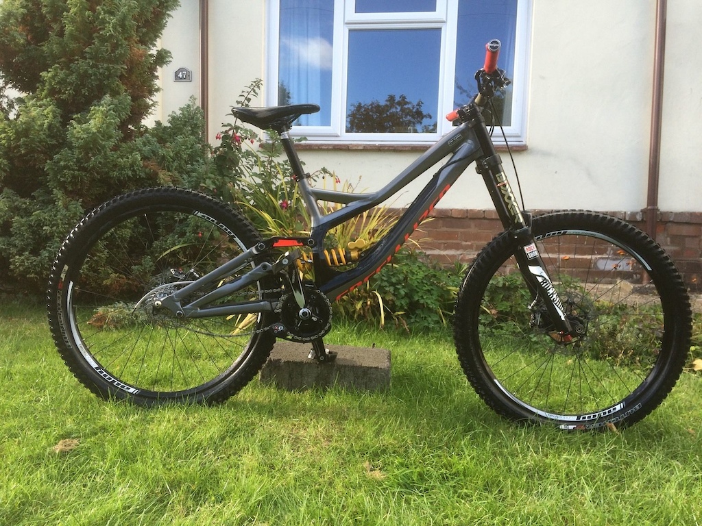 2015 Specialized Demo 8 UK Edition 1/250 650b