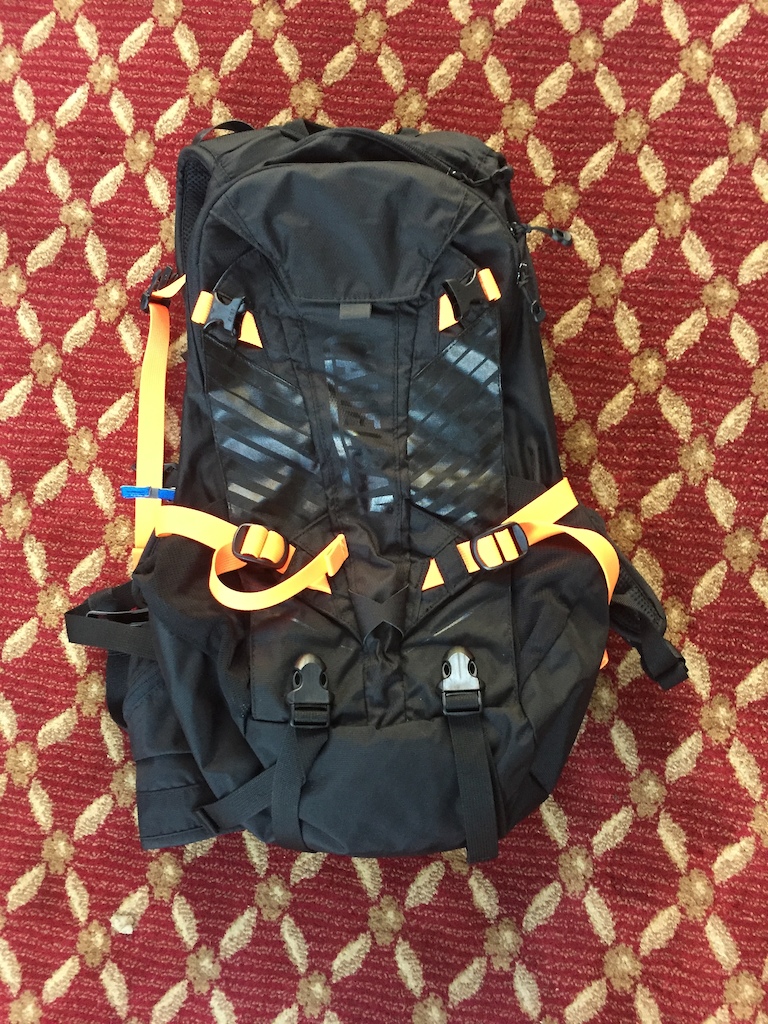 evoc fr trail 20l blackline