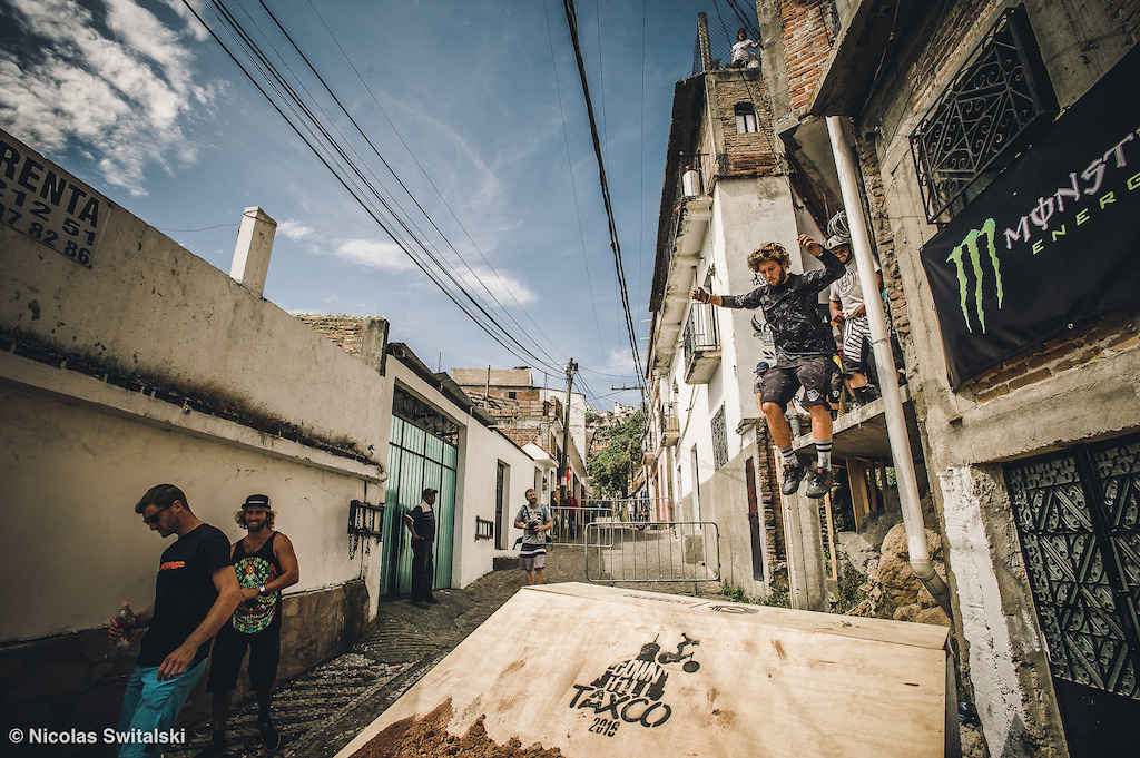DH Taxco 2016: City Downhill World Tour Final