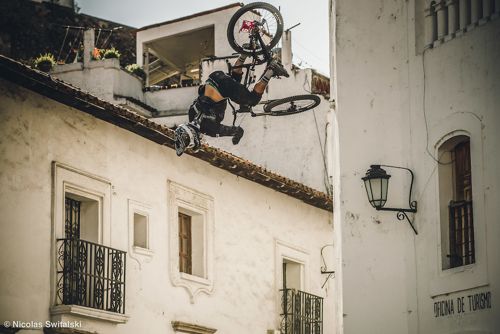 DH Taxco 2016: City Downhill World Tour Final