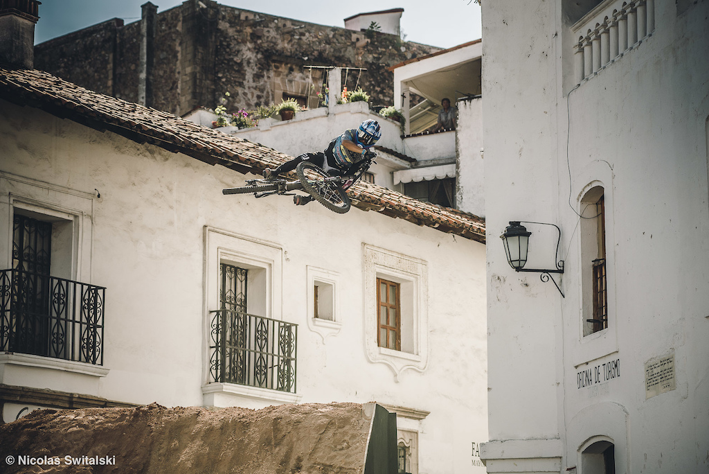 DH Taxco 2016: City Downhill World Tour Final