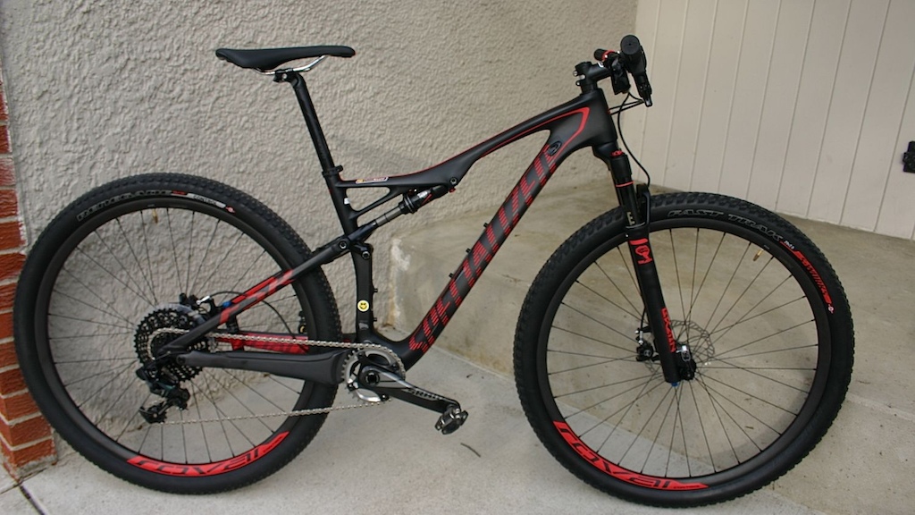 2016 SPECIALIZED EPIC EXPERT CARBON 29 WORLD CUP