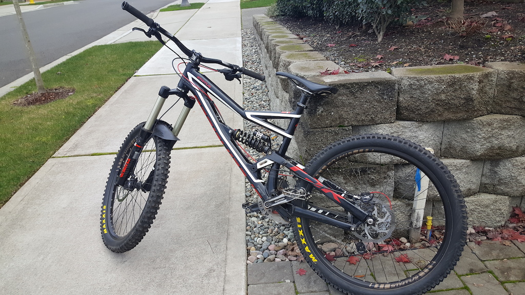 2013 Specialized Status