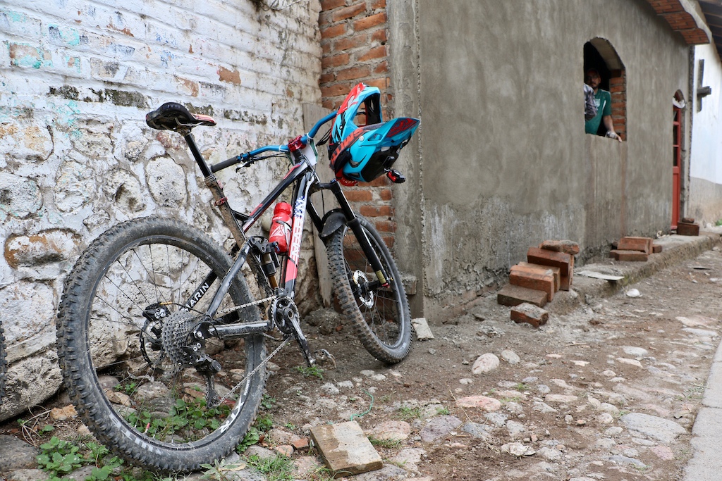 Kyle Warner's Hawk Hill race bike