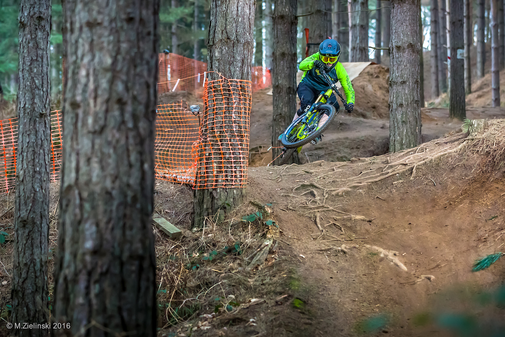 Miss Joey Gough shredding Chicksands bikepark.