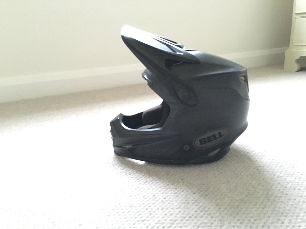 2015 Bell Full-9 Full Face Helmet carbon