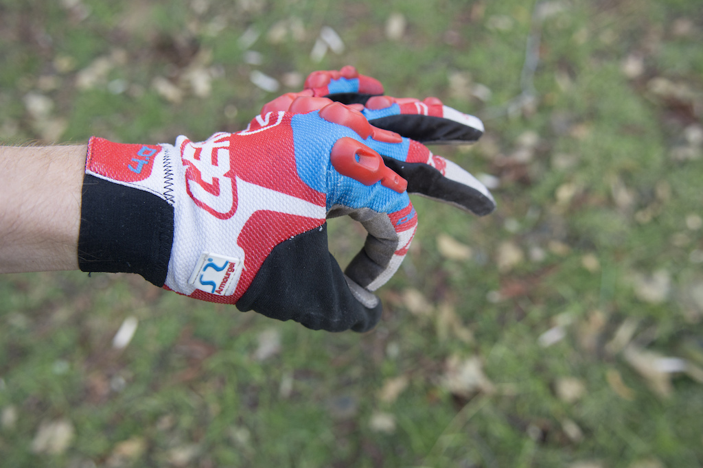 Leatt DBX 4.0 glove review