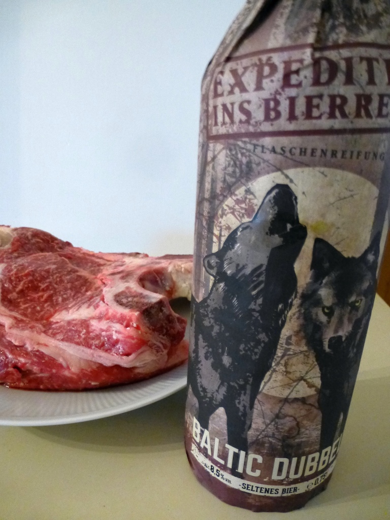 Porterhouse steak for Christmas, 1500 grams of grass-fed Limousin beef with Baltic Dubbel, 8,5 %