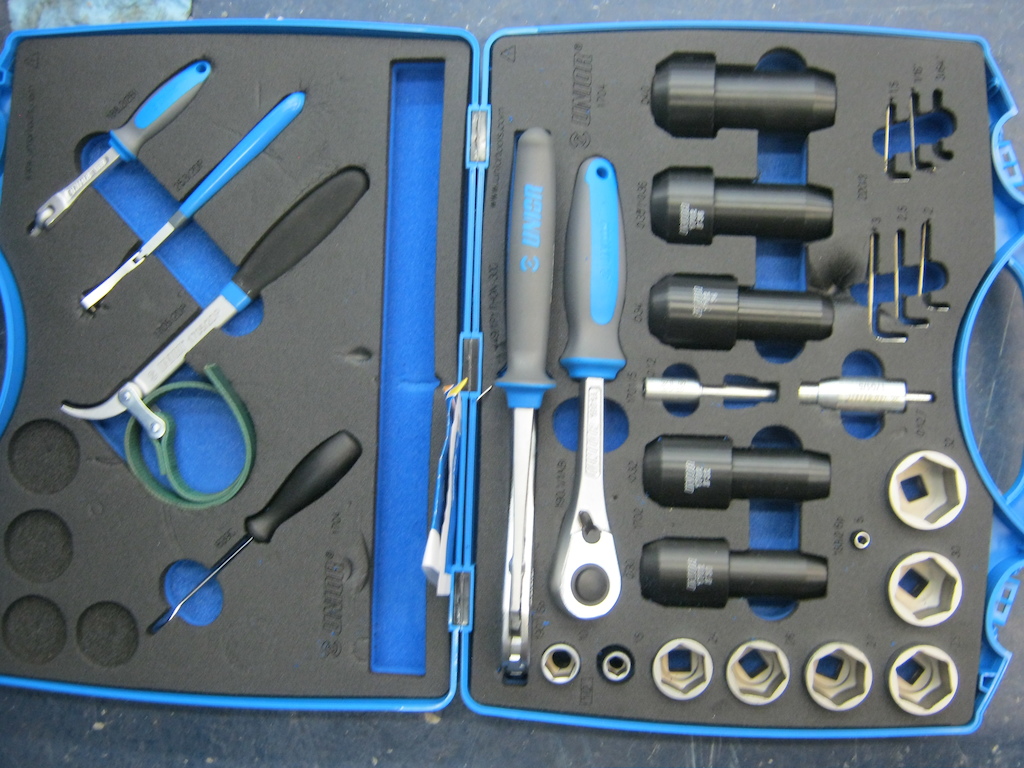 unior toolkit for suspension