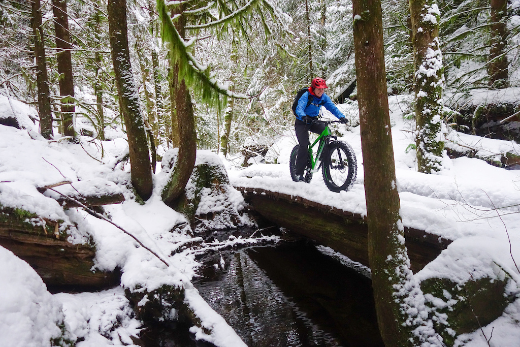 Fatbiking Squamish Valleycliffe trails- S&amp;M