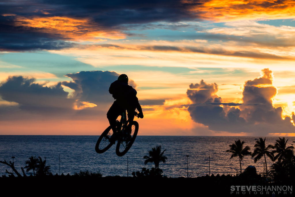 Sunset dirt jump session on La Palma.