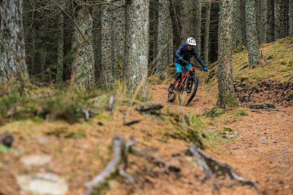 Hannah Barnes at ... in Fort William, United Kingdom - photo by lunatyk ...