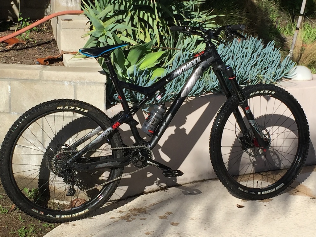 2016 COMMENCAL META AM V4 LIMITTED BLACK EDITION