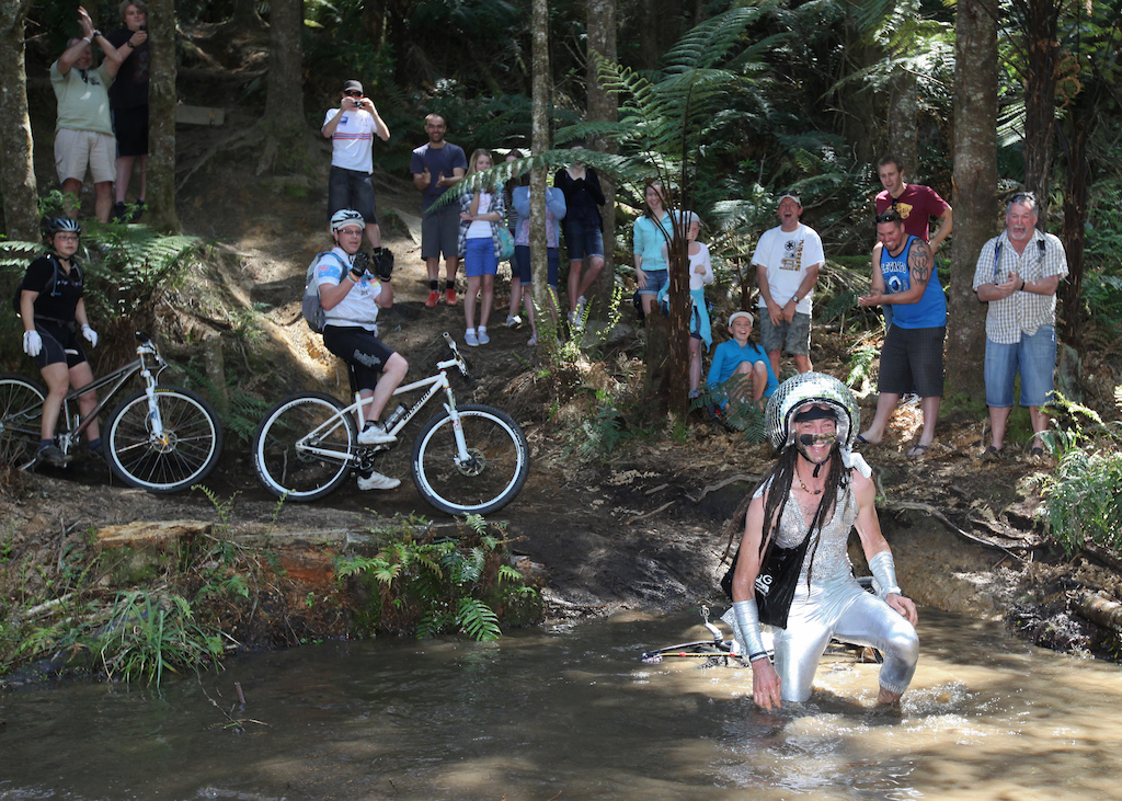 The infamous water crossing on Rosebank, Singlespeed World Champs, 2010.
Crowd favourite spot.