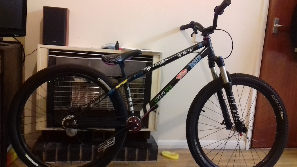 #justhowiroll
@deityusa streetsweeper frame just simply the bet frame I've owned and rode period