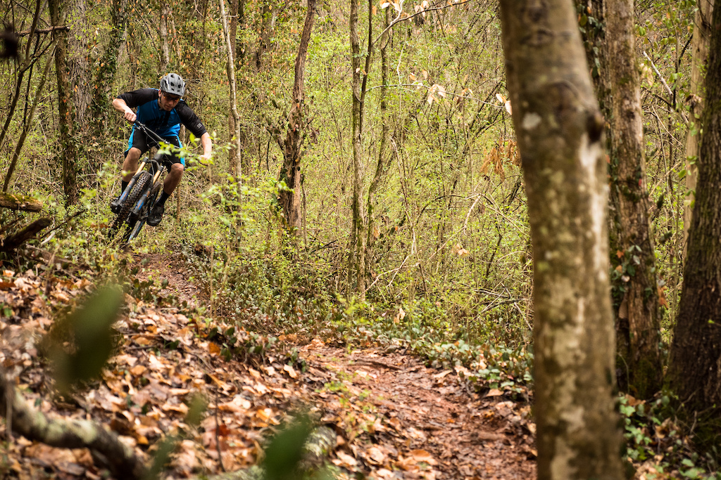 Images from the Pivot Cycles and Visit Knoxville video "Defrosted".