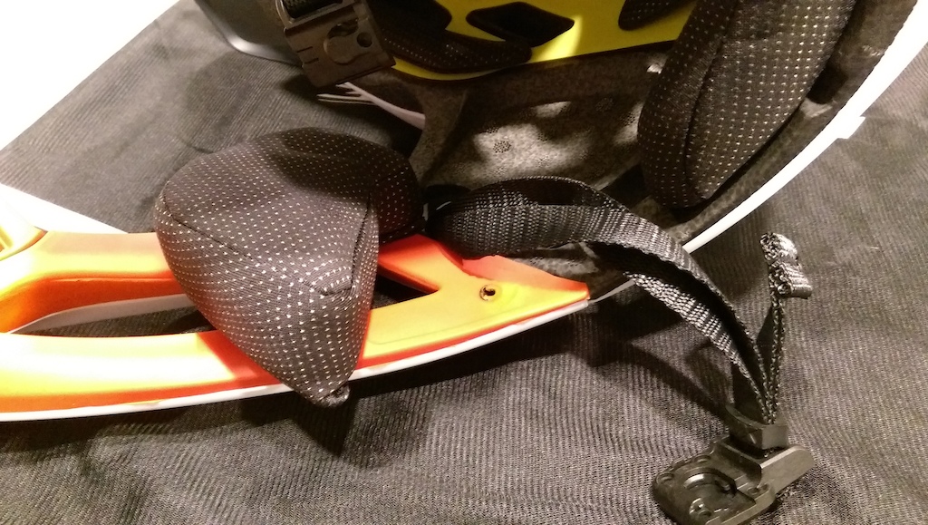 unclip cheek padding