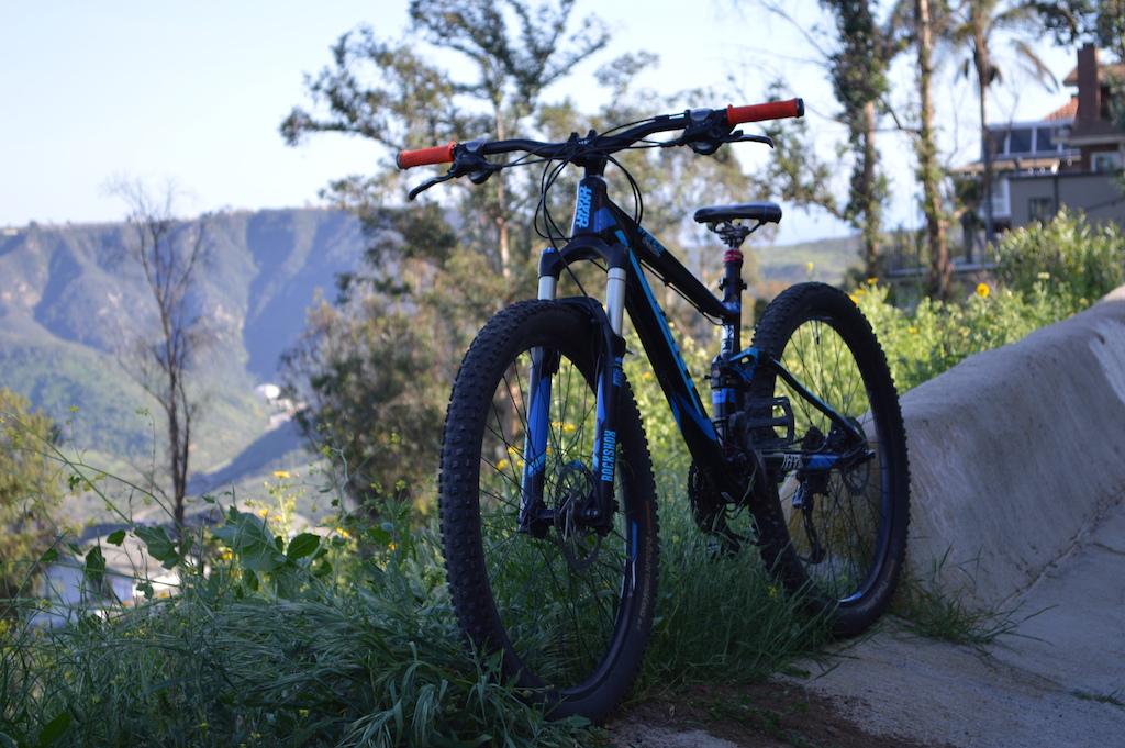 2015 Giant Stance *WITH UPGRADES*
